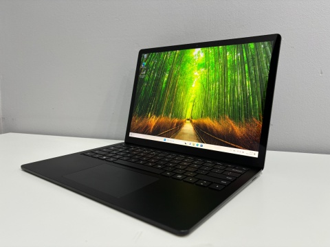 準美品‼️Surface Laptop4☘ブラック☘i7第11世代☘ノートパソコン Microsoft Surface Laptop 4 i7-1185G7 Notebook 38,1 cm (5IX